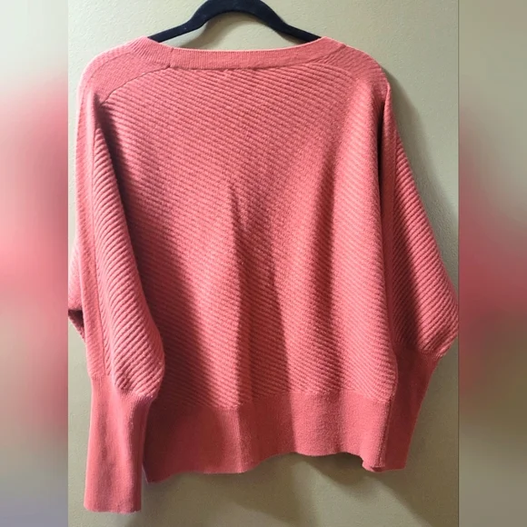 EUC Garnet Hill Angled Rib Cashmere Sweater Size Medium - Picture 3 of 9
